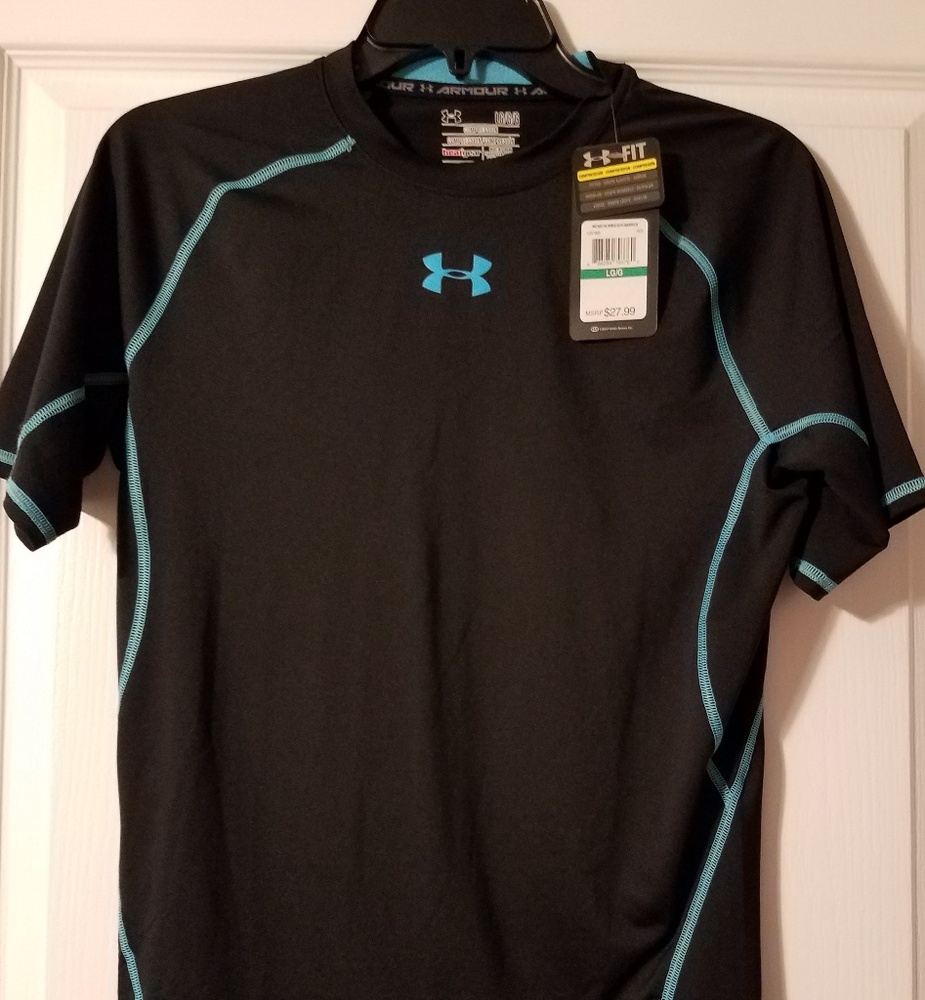 Men's UnderArmour shirt.